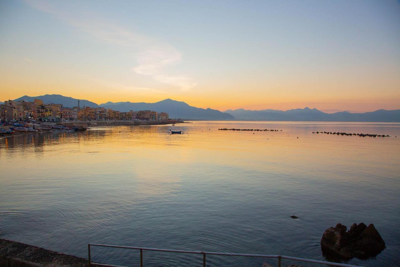 Piave77 Apartment Bagheria Bagian luar foto